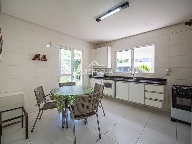 Casa com 560m² 3 quartos e 4 banheiros, à venda, no bairro Jardim do Golf I em Jandira
