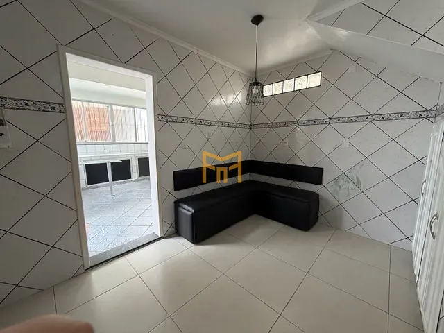 Casa 5 quartos e 4 banheiros, para alugar, no bairro Souza em Belém
