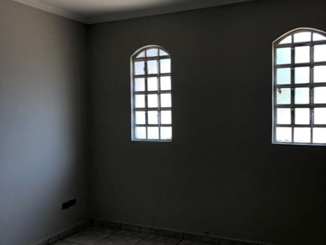 Casa com 300m² 3 quartos e 1 banheiro, à venda, no bairro Centro em Birigüi