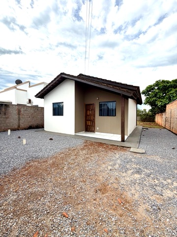 Casa com 347m² 2 quartos e 1 banheiro, à venda, no bairro Jardim Ágata em Nova Mutum