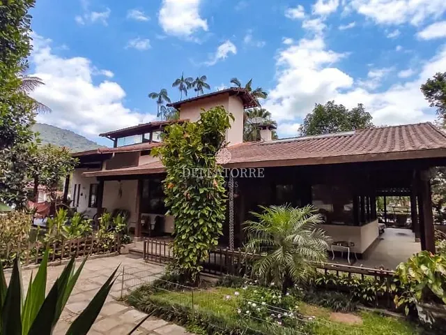 Casa com 4000m² 4 quartos e 6 banheiros, à venda, no bairro Quinta Mariana em Guapimirim