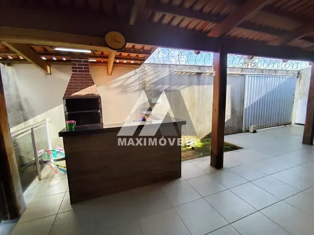 Casa com 180m² 2 quartos e 1 banheiro, à venda, no bairro São Francisco em Araçuaí