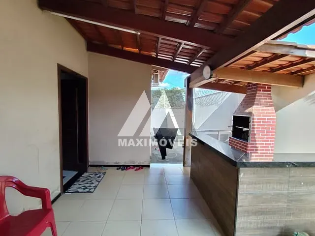 Casa com 180m² 2 quartos e 1 banheiro, à venda, no bairro São Francisco em Araçuaí