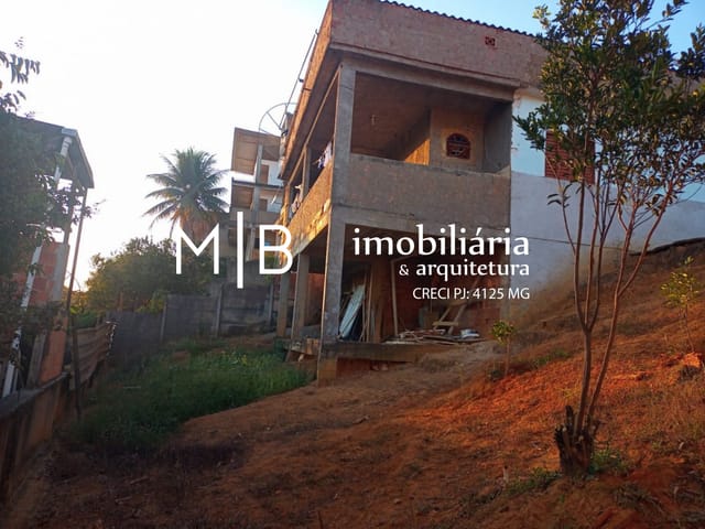 Casa 2 quartos e 1 banheiro, à venda, no bairro CENTENARIO em CATAGUASES