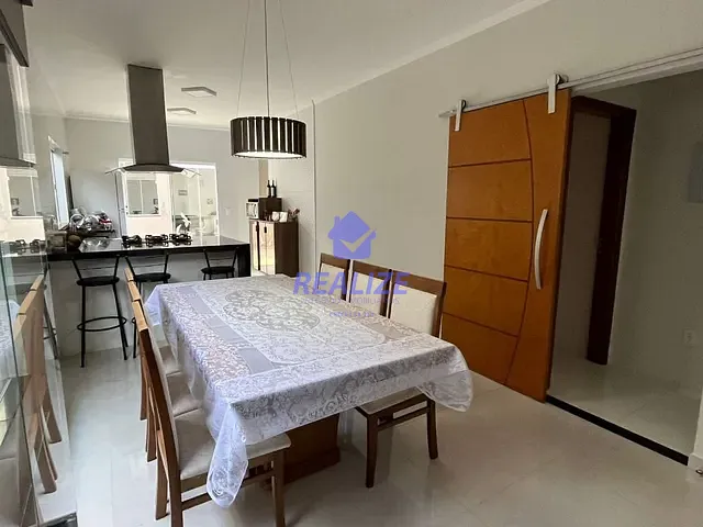 Casa com 250m² 3 quartos e 3 banheiros, à venda, no bairro Residencial Ouro Verde em Botucatu