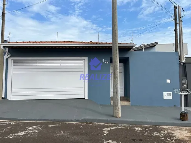 Casa com 250m² 3 quartos e 3 banheiros, à venda, no bairro Residencial Ouro Verde em Botucatu