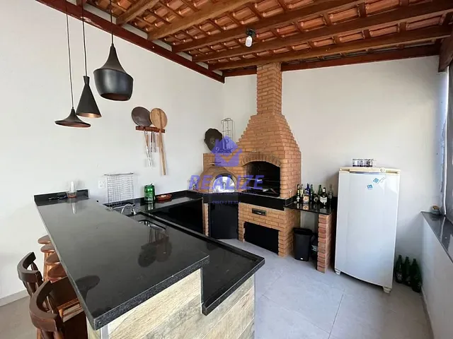 Casa com 250m² 3 quartos e 3 banheiros, à venda, no bairro Residencial Ouro Verde em Botucatu