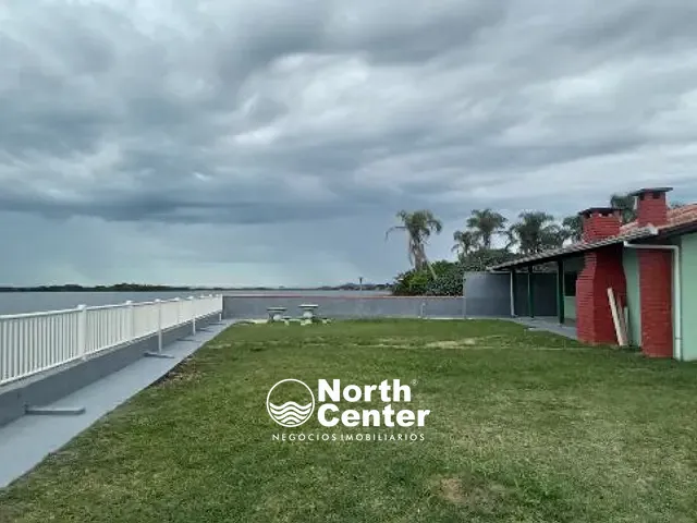 Casa 3 quartos e 2 banheiros, para alugar, no bairro Barra do Itapocu em Araquari