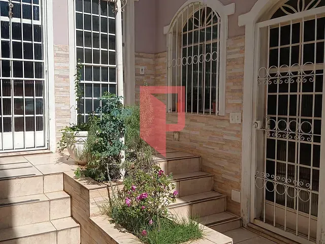 Casa com 80m² 2 quartos e 2 banheiros, para alugar, no bairro Alto Caiçaras em Belo Horizonte