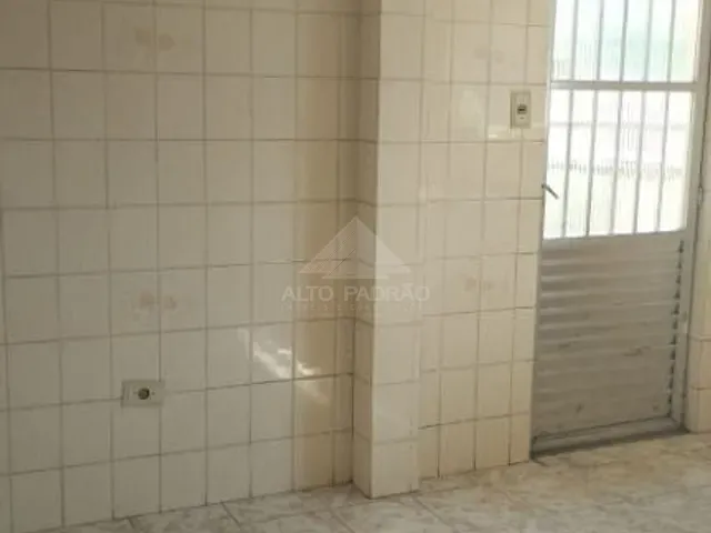 Casa com 240m² 1 quarto e 1 banheiro, à venda, no bairro Jardim Mauá em Mauá