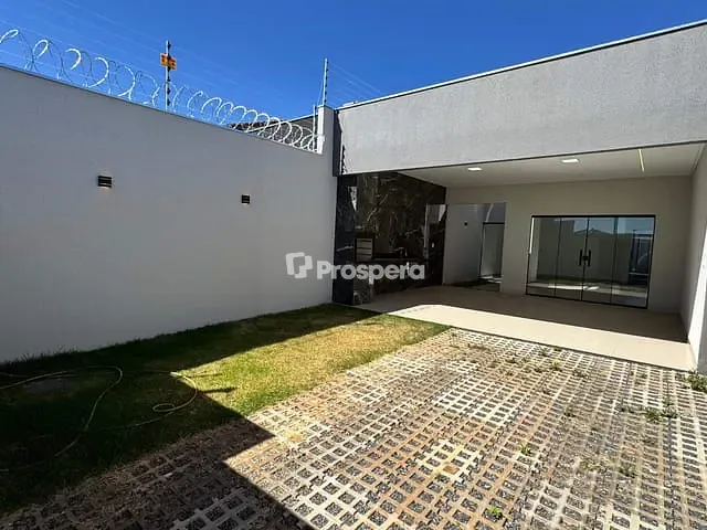 Casa com 200m² 3 quartos e 2 banheiros, à venda, no bairro Parque São João em Anápolis