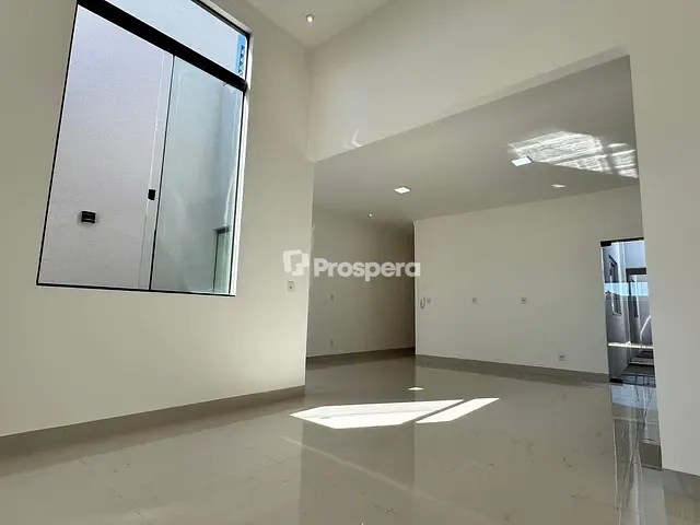Casa com 200m² 3 quartos e 2 banheiros, à venda, no bairro Parque São João em Anápolis