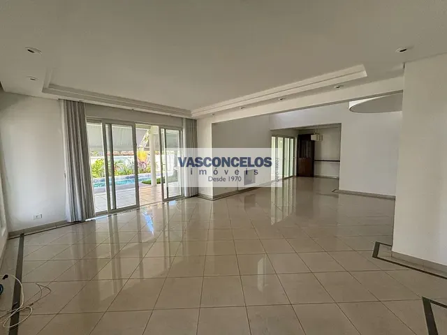 Casa com 490m² 5 quartos e 6 banheiros, à venda, no bairro Jardim das Colinas em São José dos Campos