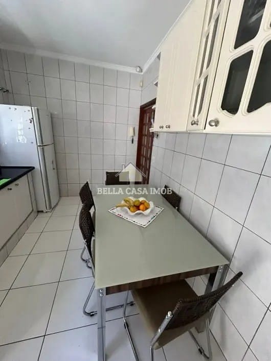 Casa à venda com 2 quartos, 122m² - Foto 4