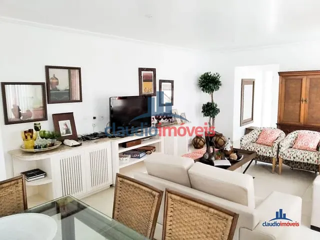 Casa 5 quartos e 4 banheiros, para alugar, no bairro Frade  em Angra dos Reis