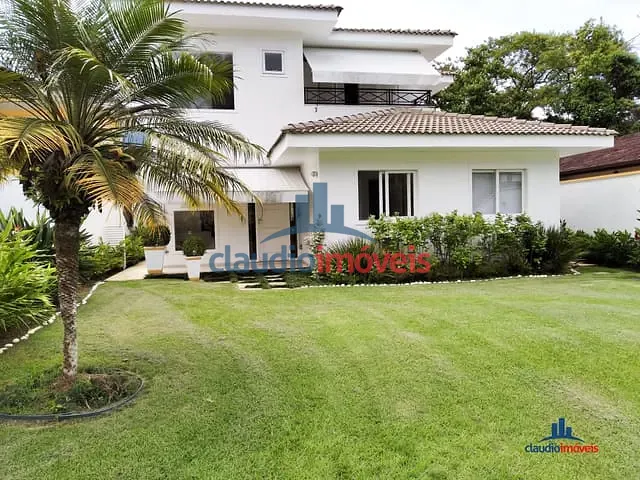 Casa 5 quartos e 4 banheiros, para alugar, no bairro Frade  em Angra dos Reis