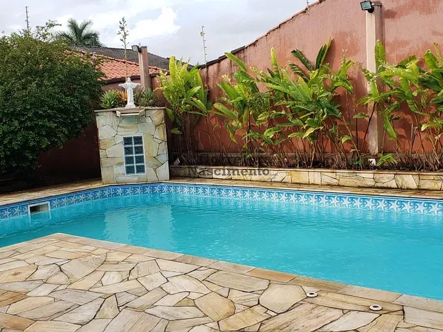 Casa com 800m² 4 quartos e 7 banheiros, à venda, no bairro Jardim Santa Maria em Jacareí