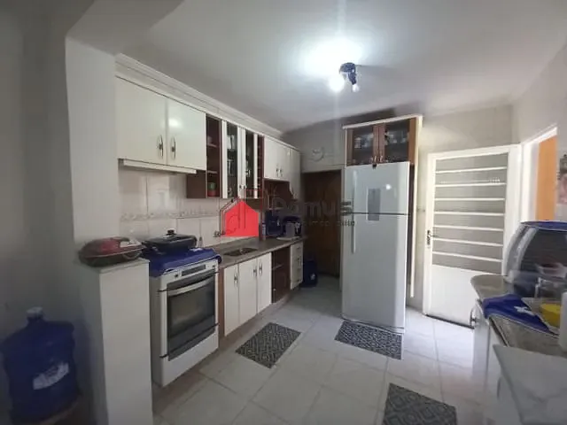Casa com 250m², à venda, no bairro Parque Senhor do Bonfim em Taubaté