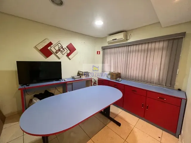 Casa com 186m², à venda, no bairro Vila Bastos em Santo André