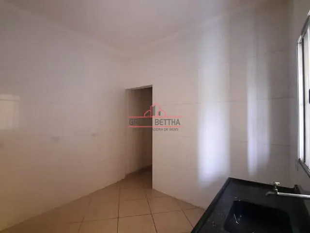 Casa com 22m² 1 quarto e 1 banheiro, para alugar, no bairro Vila São Miguel em Barueri