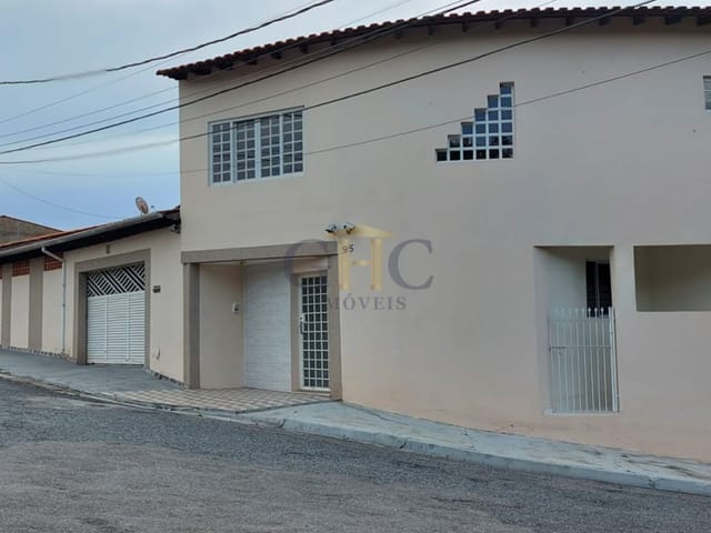 Casa com 169m² 2 quartos e 3 banheiros, à venda, no bairro Terras de São João em Salto de Pirapora