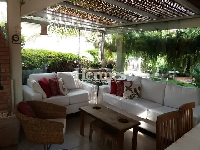 Casa com 1000m² 7 quartos e 5 banheiros, à venda ou para alugar, no bairro Santa Terezinha em Paulínia