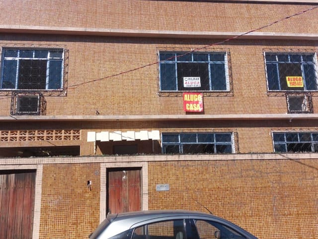 Foto do Casa - BENTO RIBEIRO - CASA DUPLEX - R$2.000 - VAGA NA GARAGEM, 3 QUARTOS, 2 BANHEIROS, SALAS DE ESTAR E JANTAR, COZINHA. | Hilmar