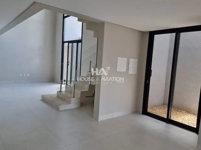 Casa com 200m² 3 quartos e 4 banheiros, à venda, no bairro Setor Goiânia 2 em Goiânia