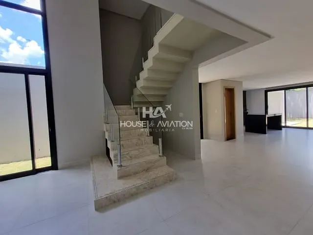 Casa com 200m² 3 quartos e 4 banheiros, à venda, no bairro Setor Goiânia 2 em Goiânia