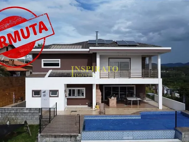 Casa com 1500m² 5 quartos e 5 banheiros, à venda, no bairro Medeiros em Jundiaí