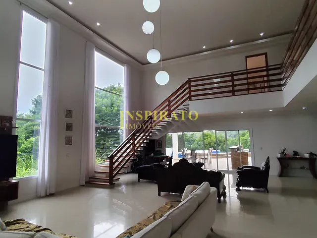 Casa com 1500m² 5 quartos e 5 banheiros, à venda, no bairro Medeiros em Jundiaí