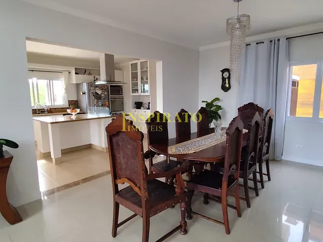 Casa com 1500m² 5 quartos e 5 banheiros, à venda, no bairro Medeiros em Jundiaí