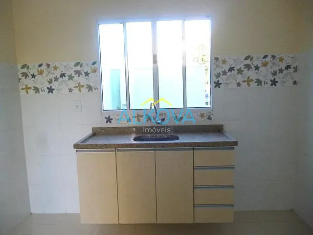 Casa com 140m² 2 quartos e 2 banheiros, à venda, no bairro Residencial Santa Paula em Jacareí