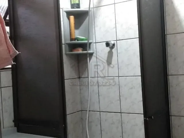 Casa com 300m² 2 quartos e 1 banheiro, à venda, no bairro Jardim Zaira em Mauá