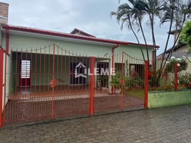 Casa com 300m² 2 quartos e 1 banheiro, à venda, no bairro Jardim São Domingos em Mococa