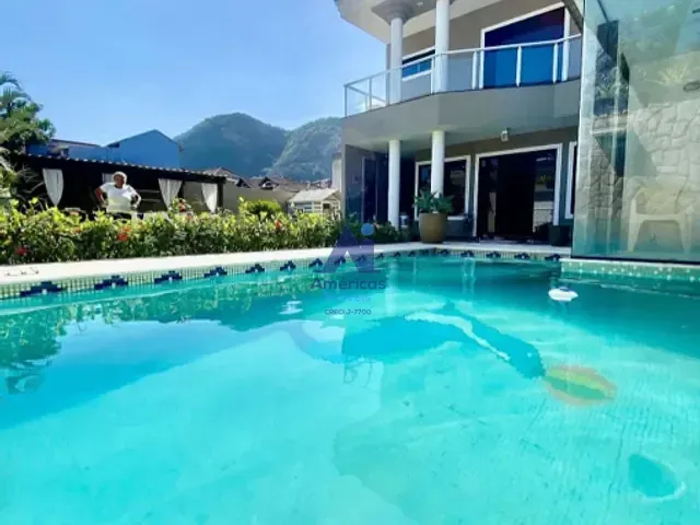Casa 4 quartos e 6 banheiros, para alugar, no bairro Vargem Pequena em Rio de Janeiro