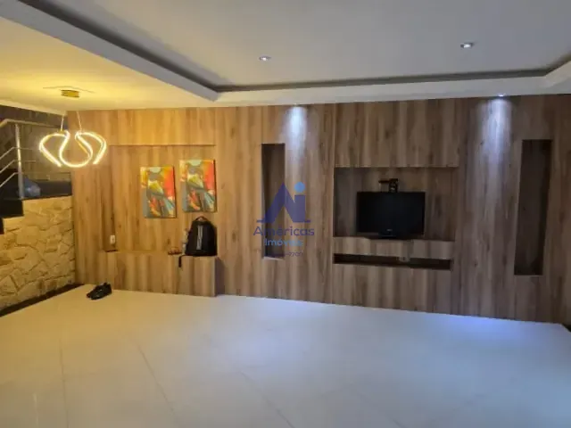 Casa 4 quartos e 6 banheiros, para alugar, no bairro Vargem Pequena em Rio de Janeiro