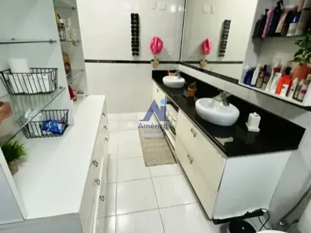 Casa 4 quartos e 6 banheiros, para alugar, no bairro Vargem Pequena em Rio de Janeiro