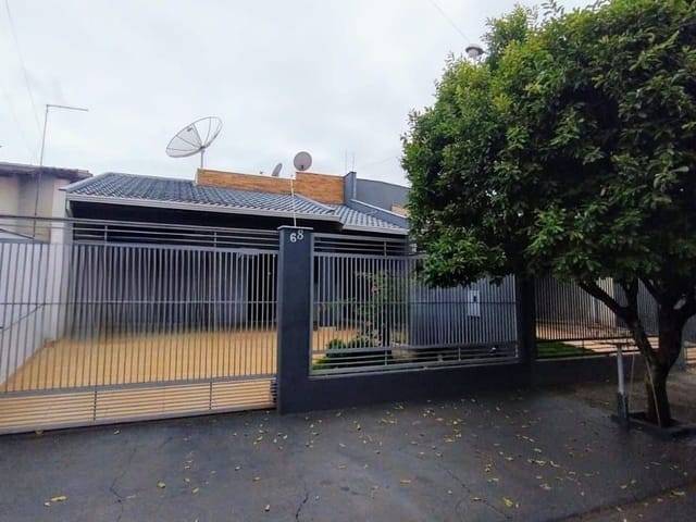 Casa com 251m² 5 quartos e 4 banheiros, à venda, no bairro Vila Atalaia em Cambé