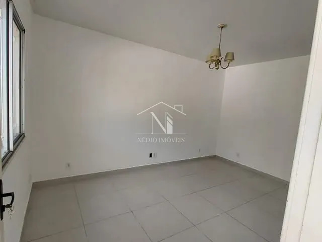 Casa 2 quartos e 1 banheiro, para alugar, no bairro Centro em Maricá