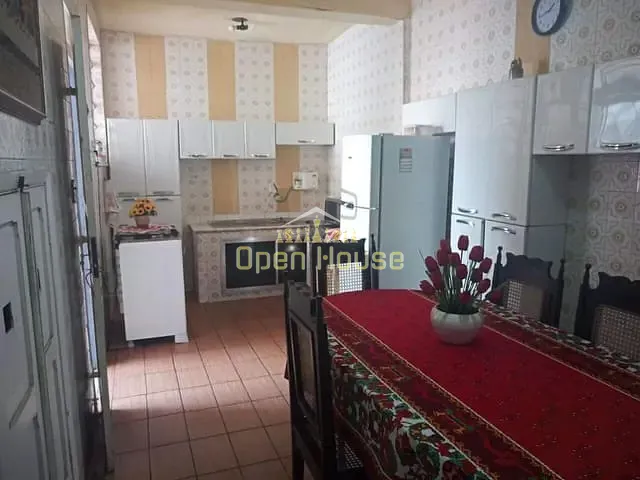 Casa 5 quartos e 2 banheiros, à venda, no bairro Centro em Barra Mansa