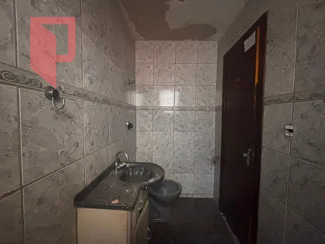 Casa 2 quartos e 1 banheiro, à venda, no bairro Parque Xangri-Lá em Contagem
