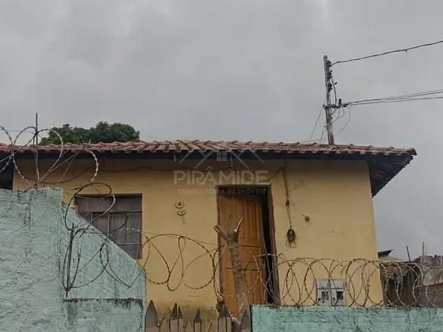 Casa com 303m² 3 quartos e 1 banheiro, à venda, no bairro Santo André em Poços de Caldas