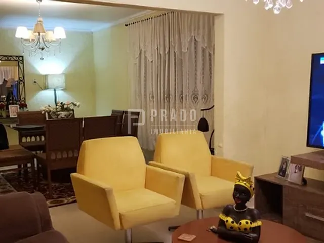 Casa com 450m² 4 quartos e 2 banheiros, à venda, no bairro Areal em Pelotas