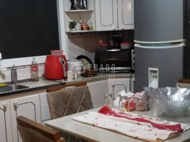 Casa com 450m² 4 quartos e 2 banheiros, à venda, no bairro Areal em Pelotas