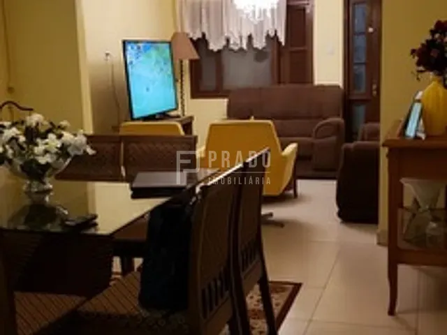 Casa com 450m² 4 quartos e 2 banheiros, à venda, no bairro Areal em Pelotas