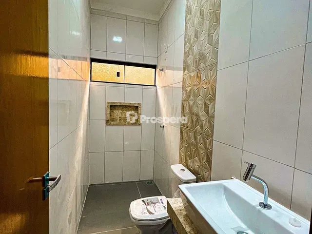 Casa com 220m² 3 quartos e 2 banheiros, à venda, no bairro Jóquei Club em Anápolis