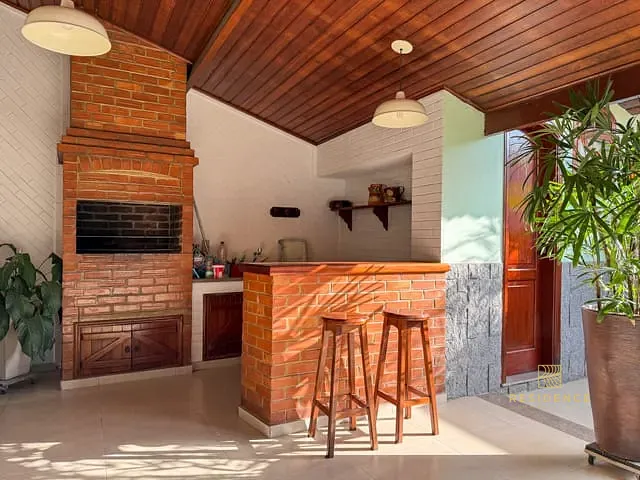 Casa com 383m² 4 quartos e 5 banheiros, à venda, no bairro Jardim Amália em Volta Redonda