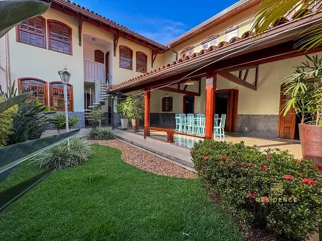 Casa com 383m² 4 quartos e 5 banheiros, à venda, no bairro Jardim Amália em Volta Redonda