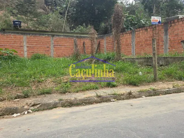 Casa com 706m², à venda, no bairro Parque Santana em Barra do Piraí